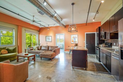 831 S Flores San Antonio TX 78204