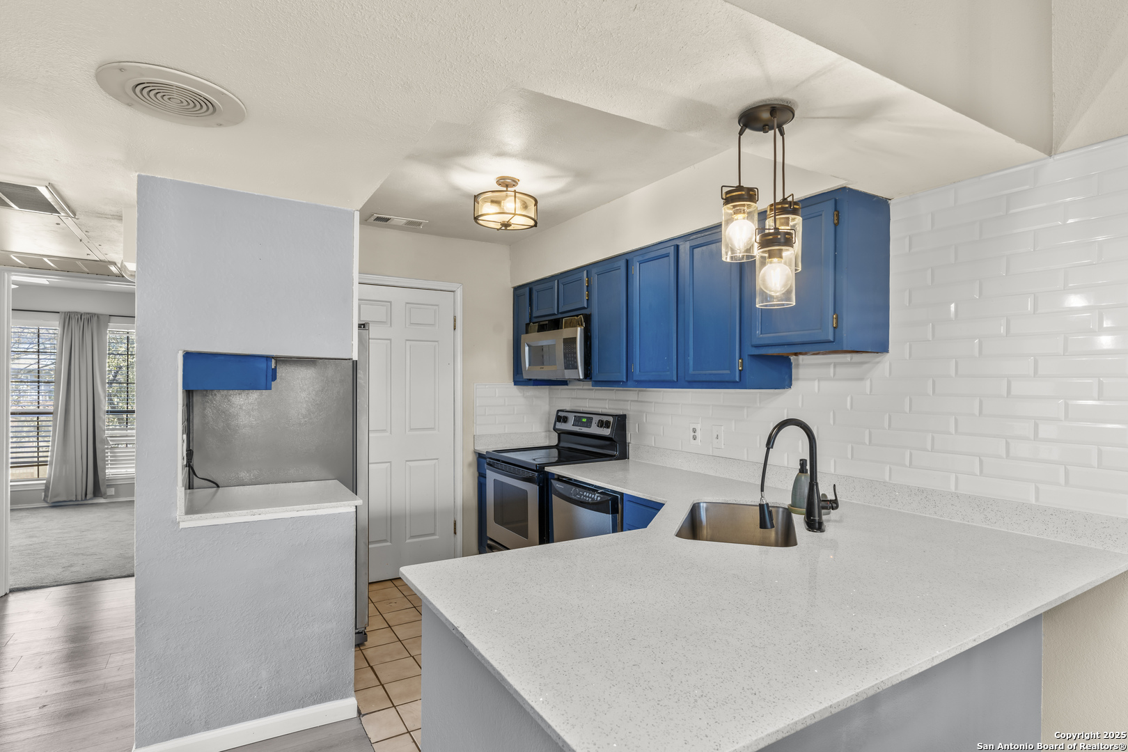 6100 Woodlake San Antonio TX 78244