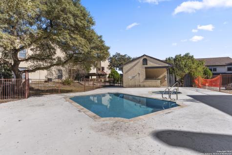 6100 Woodlake San Antonio TX 78244