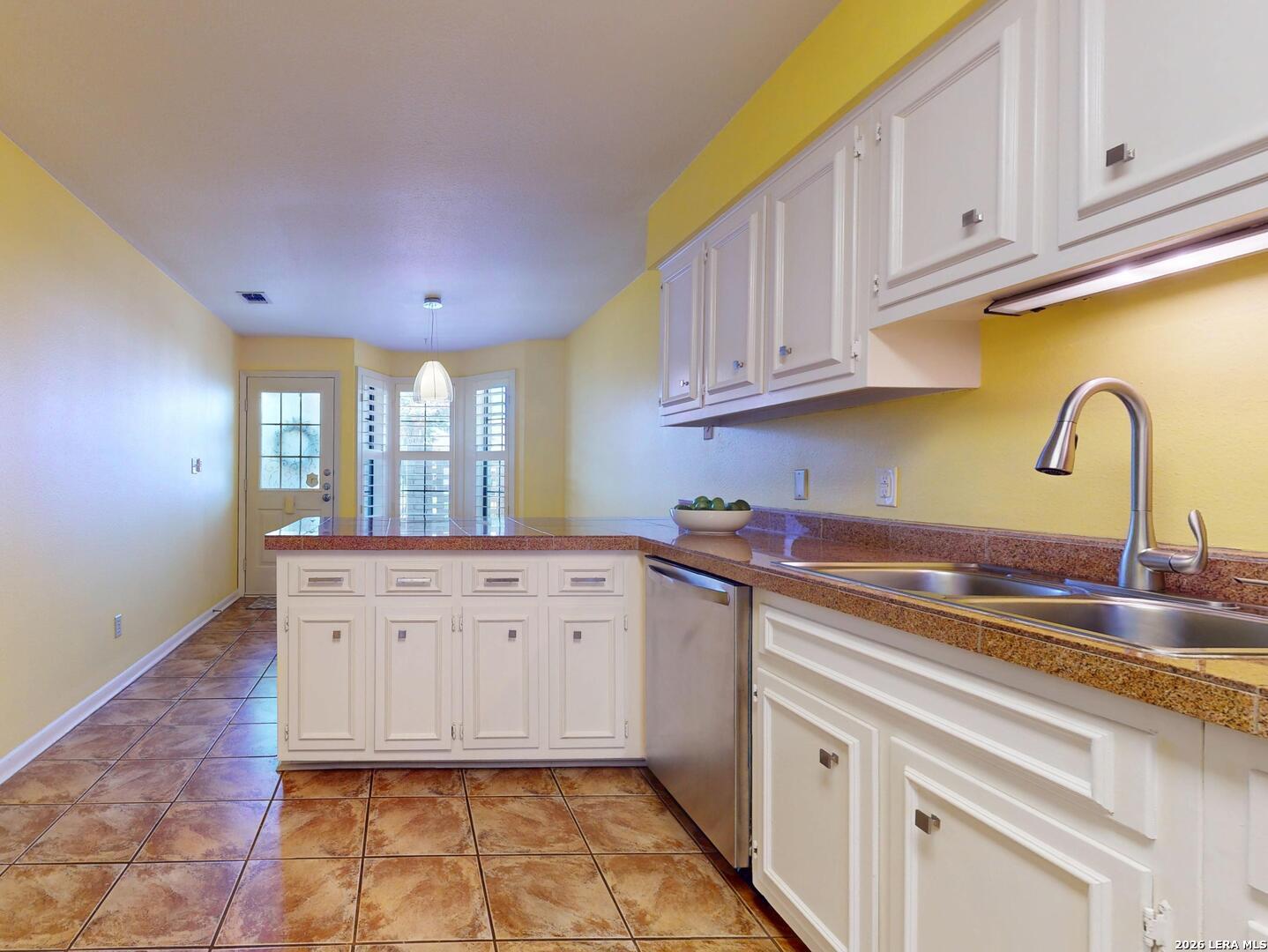 2611 Eisenhauer San Antonio TX 78209