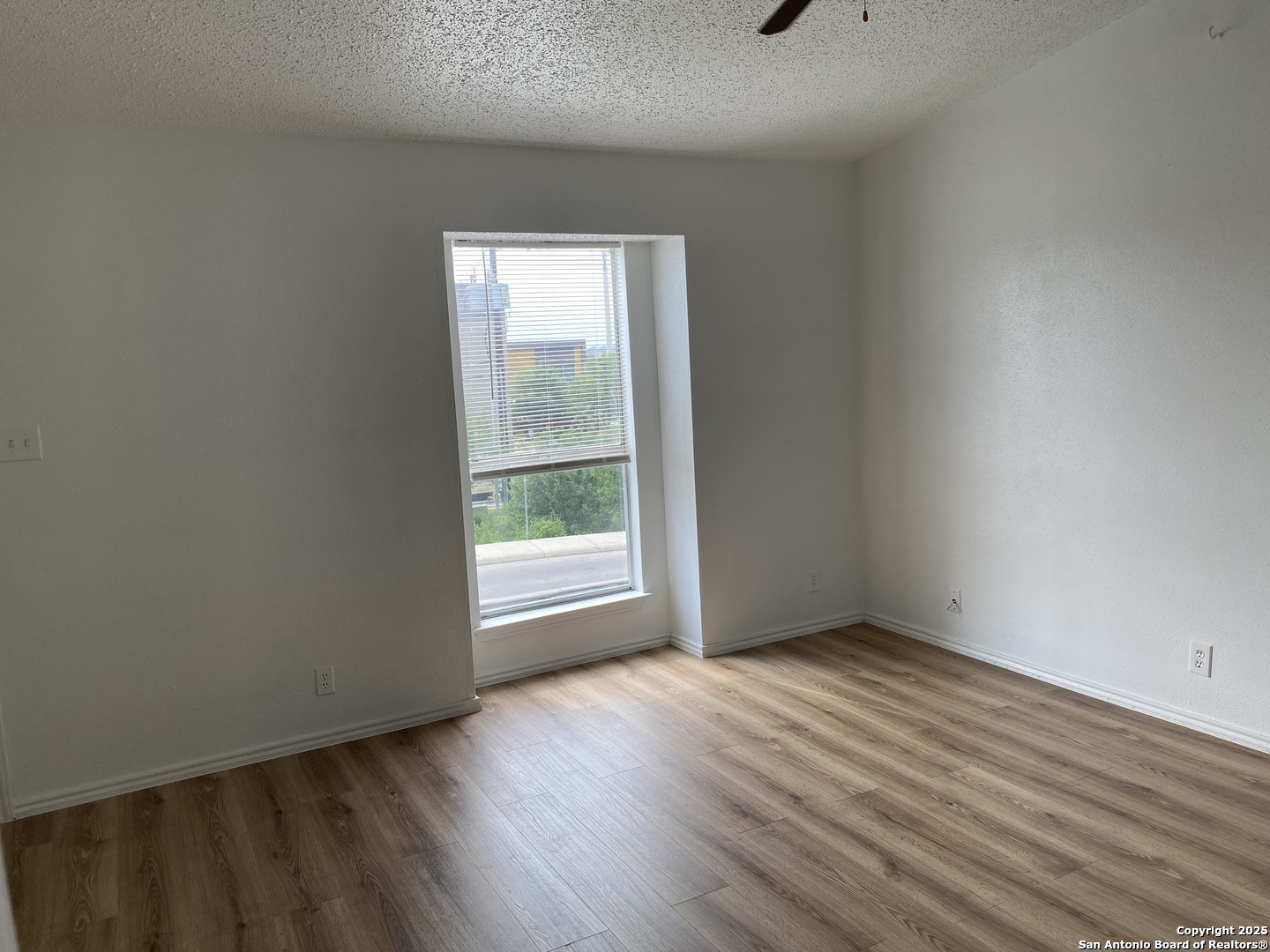 4949 Hamilton Wolfe San Antonio TX 78229
