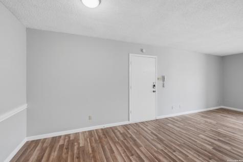 1819 Babcock San Antonio TX 78229