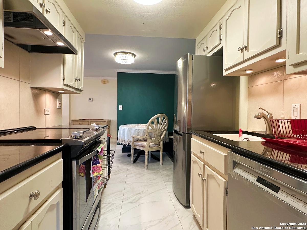 7039 San Pedro Avenue San Antonio TX 78216
