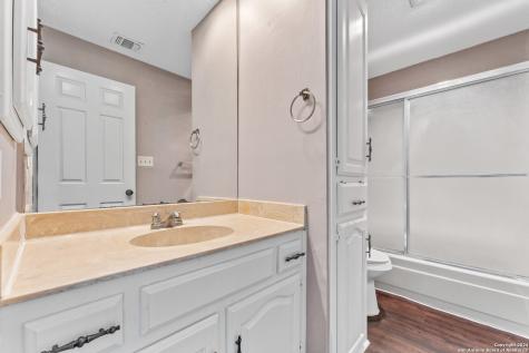 11843 Braesview San Antonio TX 78213