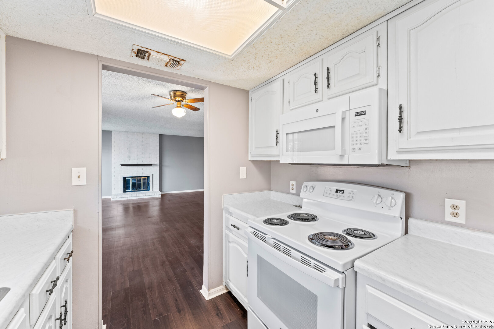11843 Braesview San Antonio TX 78213