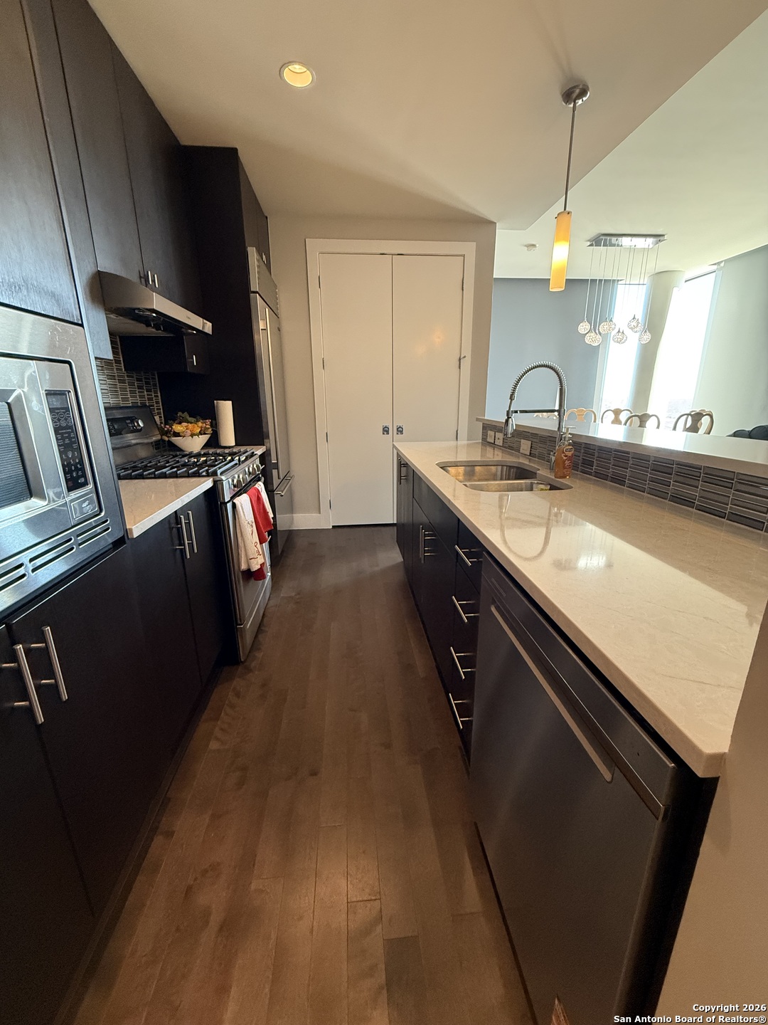 610 E Market San Antonio TX 78205