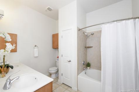 7342 Oak Manor San Antonio TX 78229