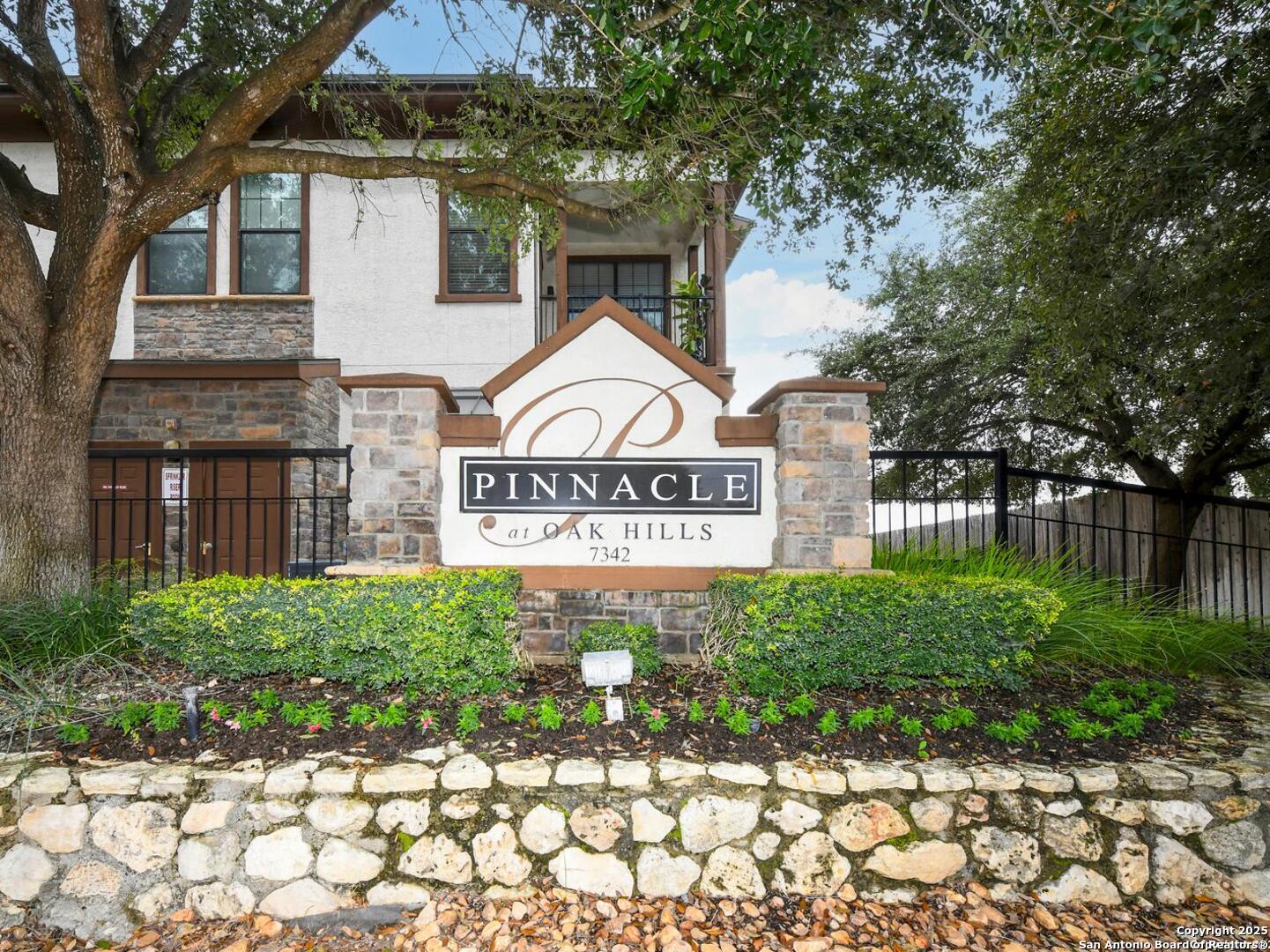 7342 Oak Manor San Antonio TX 78229