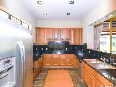 7342 Oak Manor San Antonio TX 78229