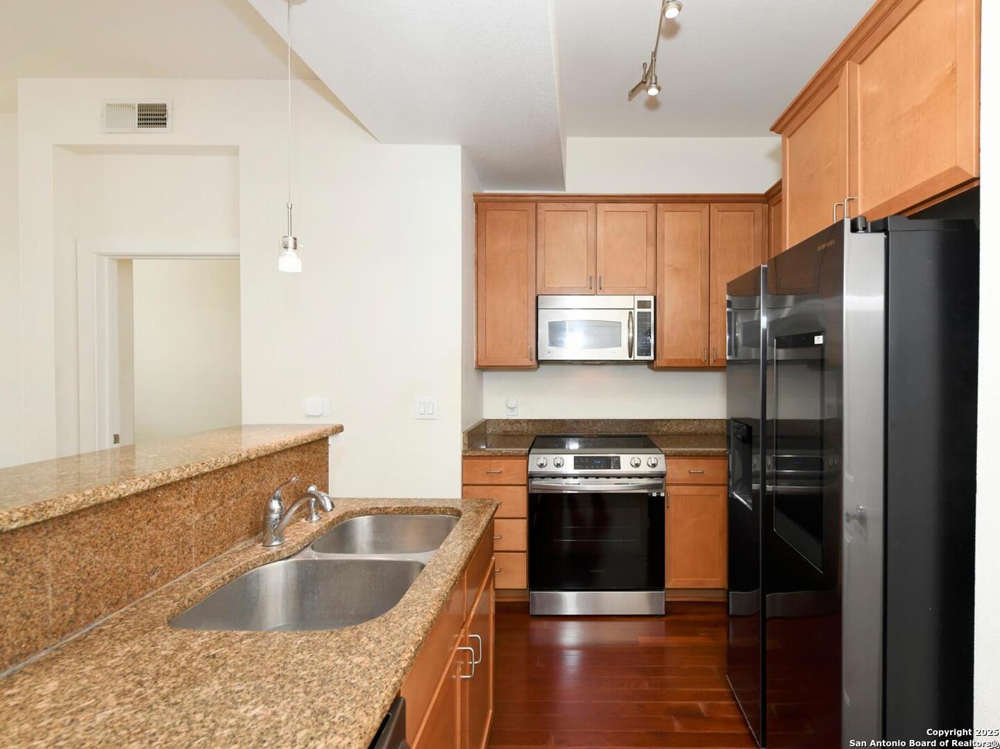 7342 Oak Manor San Antonio TX 78229