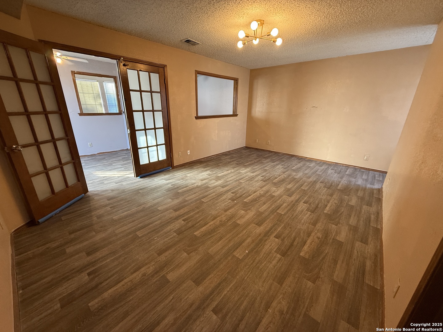 6100 Woodlake San Antonio TX 78244