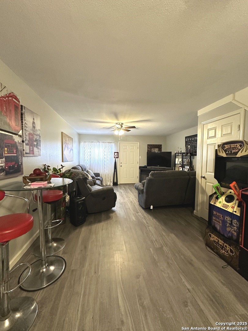 911 Vance Jackson Road San Antonio TX 78201