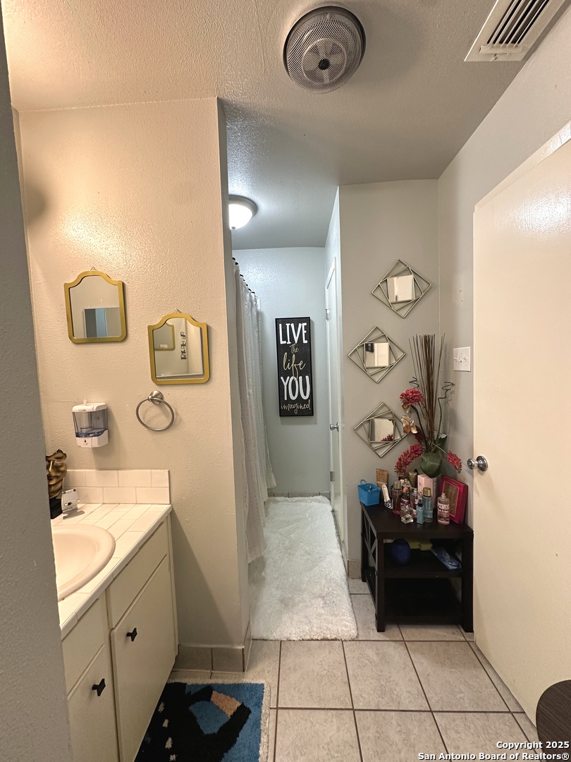 911 Vance Jackson Road San Antonio TX 78201