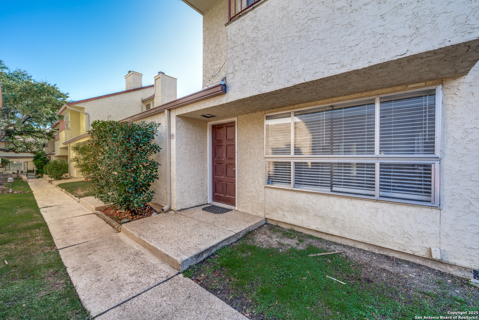 7123 Thrush View San Antonio TX 78209