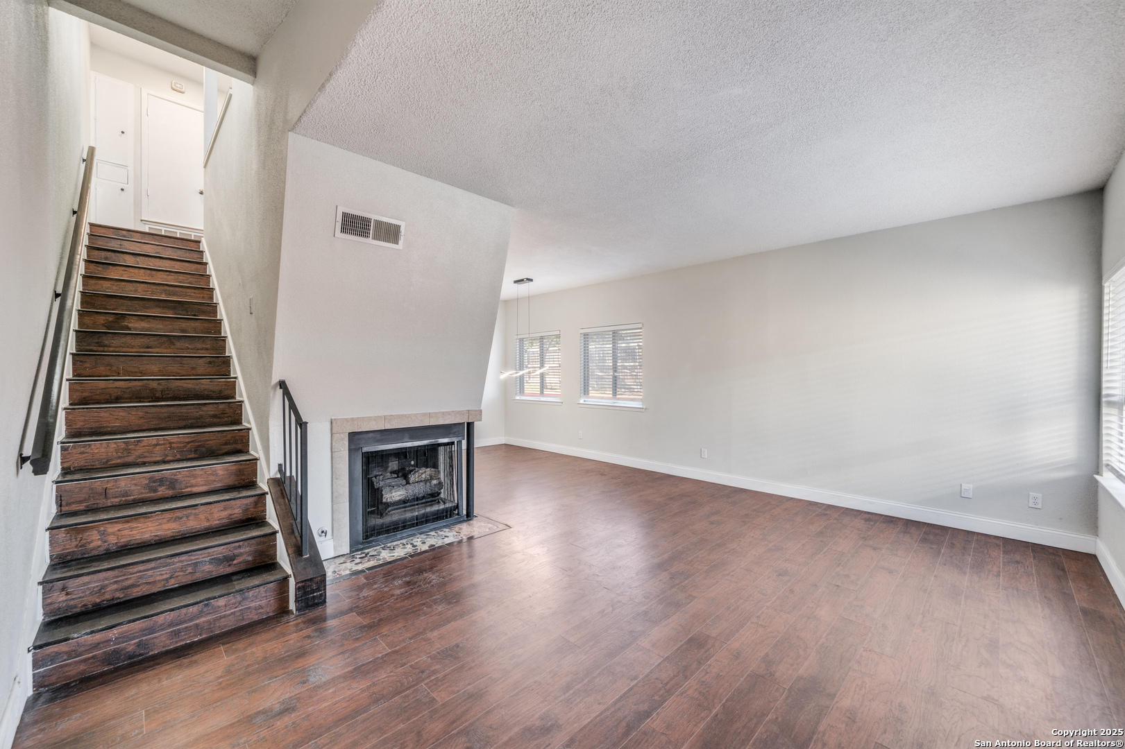7123 Thrush View San Antonio TX 78209