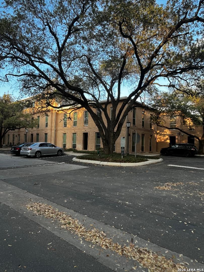 7711 Broadway San Antonio TX 78209