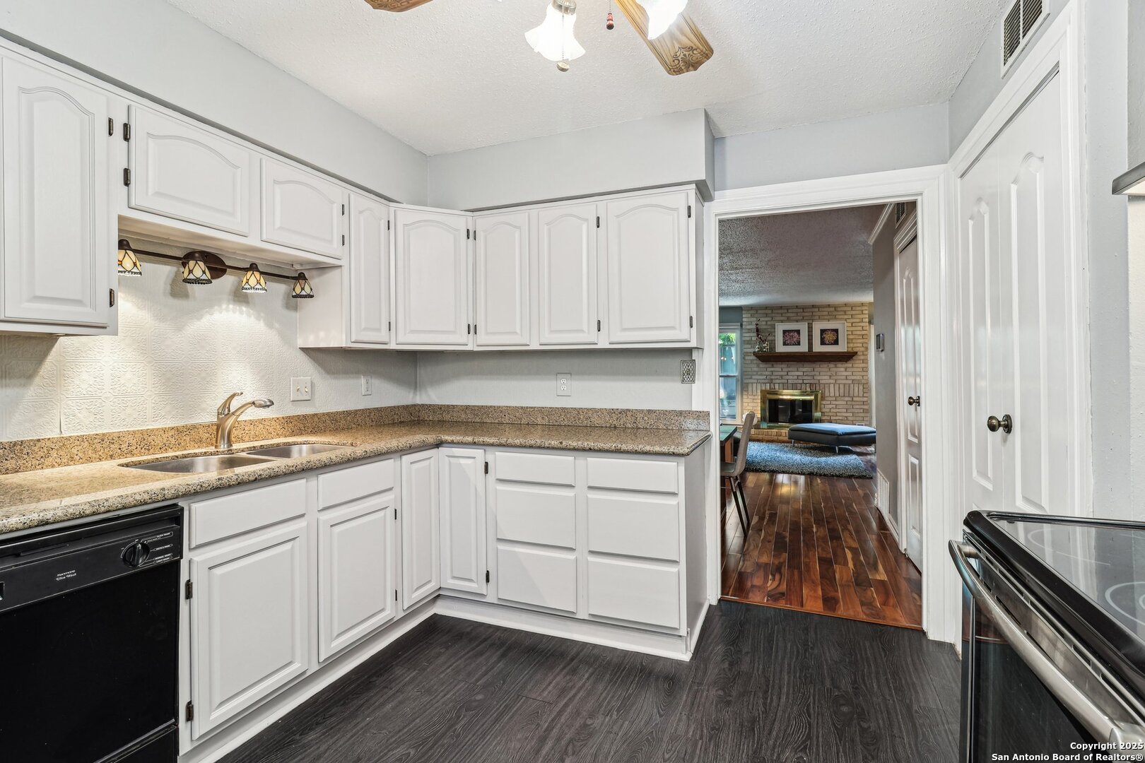 2300 Nacogdoches Road San Antonio TX 78209