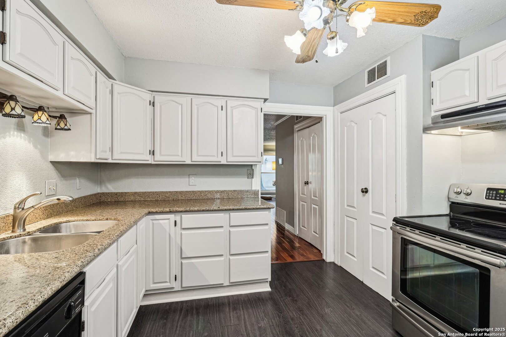 2300 Nacogdoches Road San Antonio TX 78209
