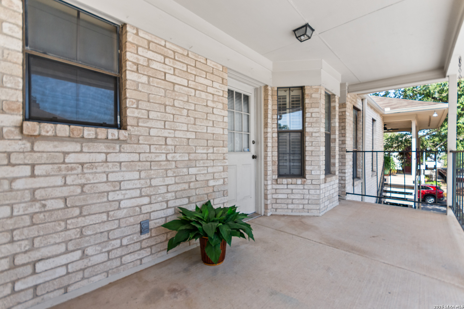 2611 Eisenhauer San Antonio TX 78209