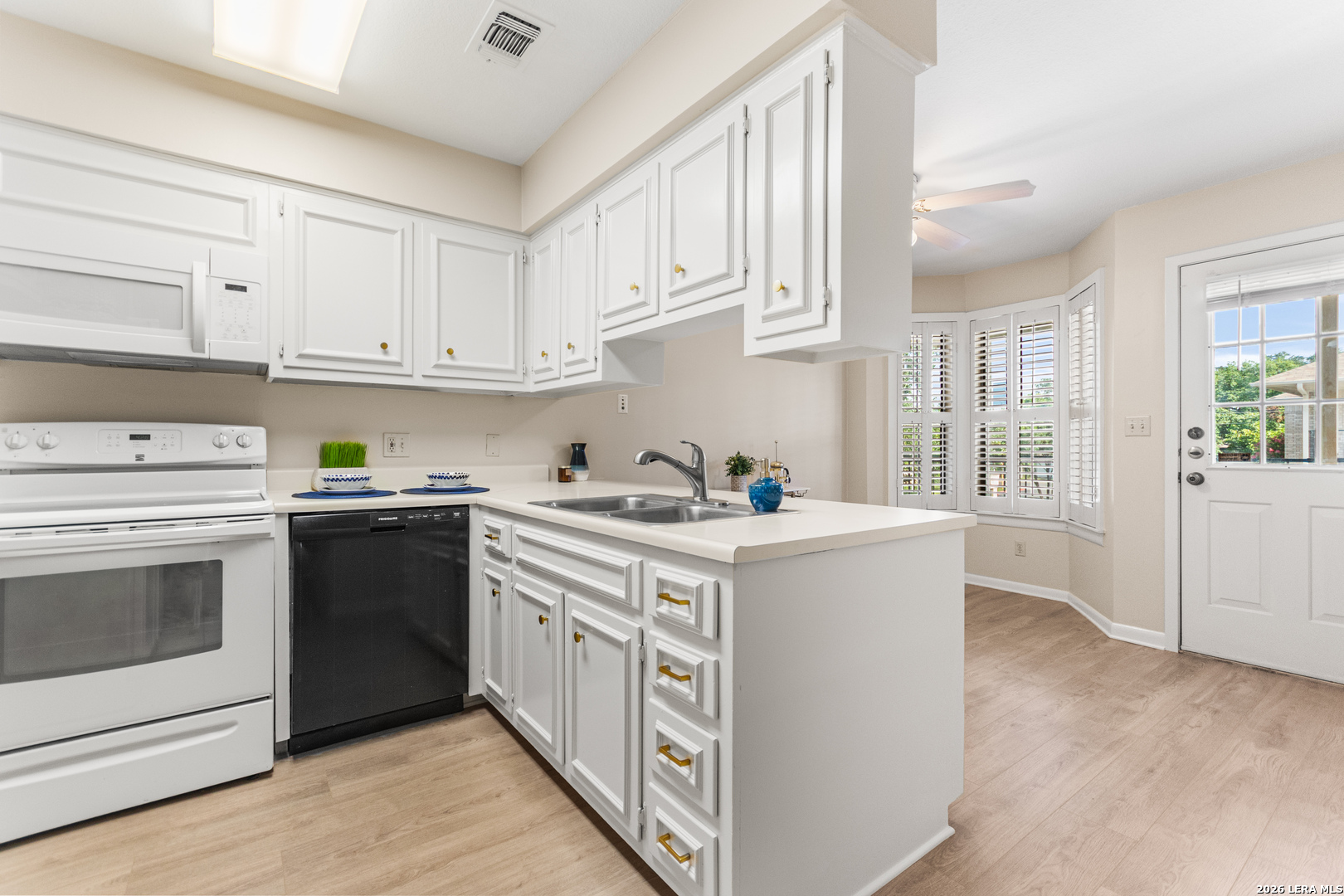 2611 Eisenhauer San Antonio TX 78209