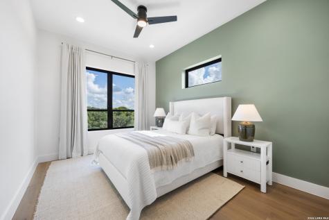 10899 S Hausman San Antonio TX 78250