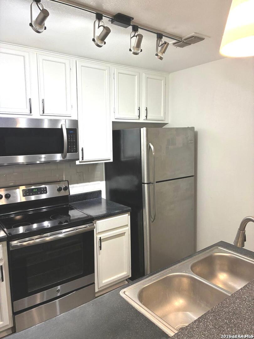 4803 Hamilton Wolfe San Antonio TX 78229