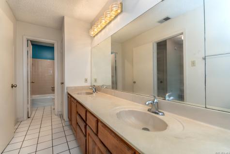 829 W Bitters Road San Antonio TX 78216