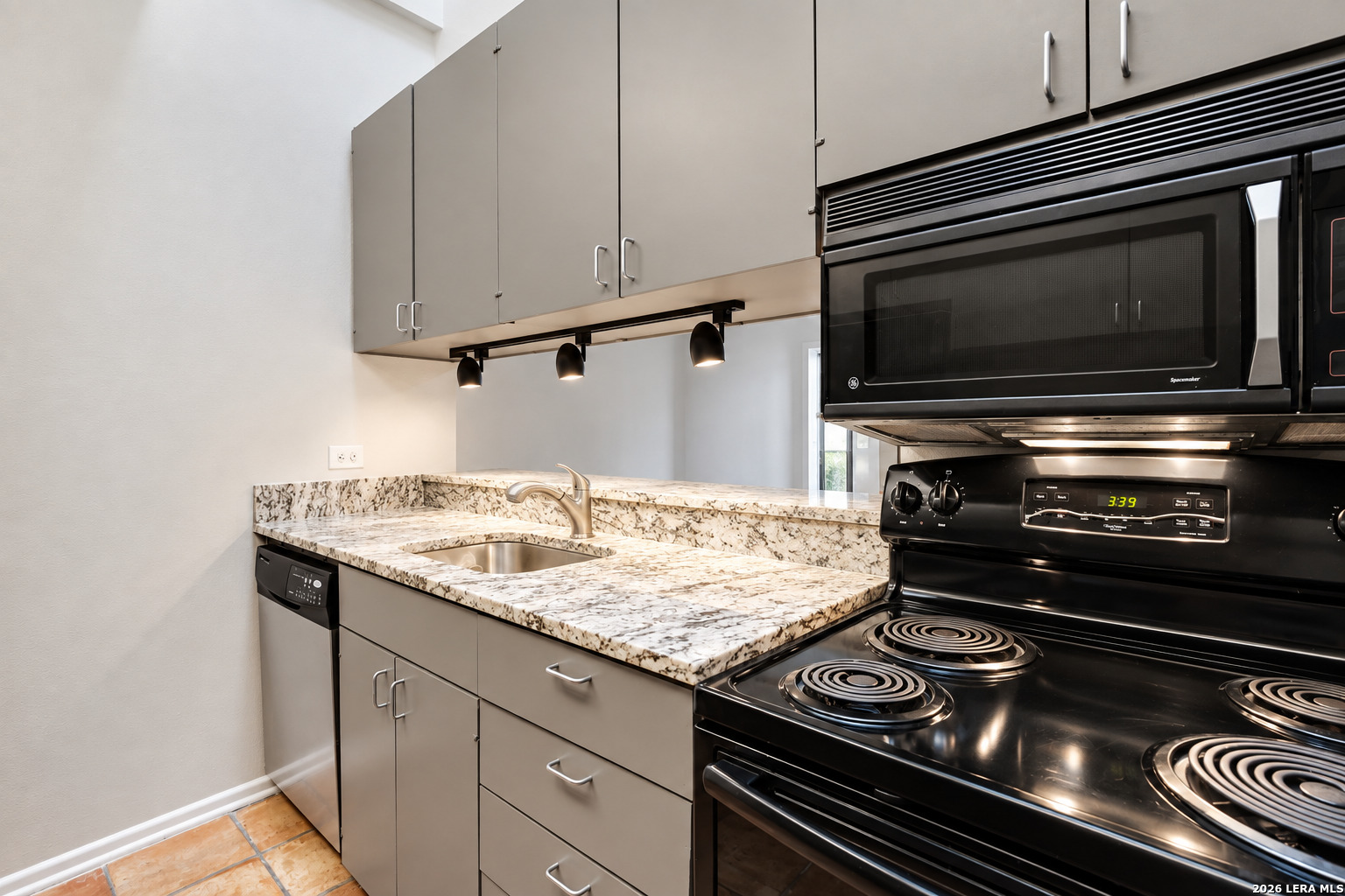 8642 Fredericksburg Road San Antonio TX 78240