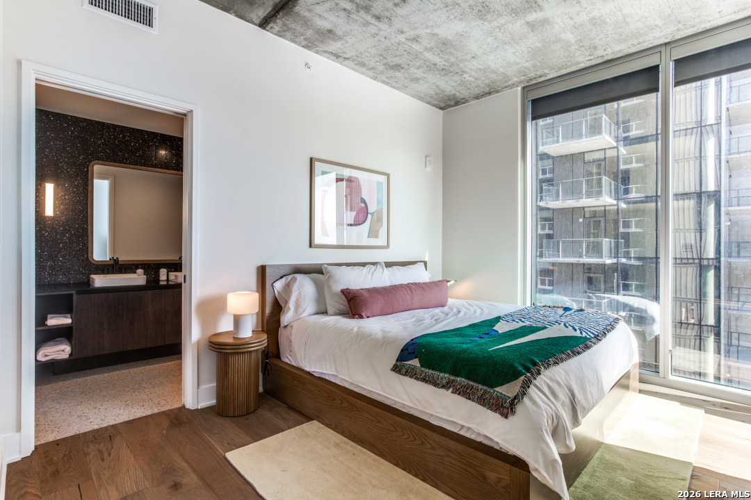 48 East Avenue Austin TX 78701
