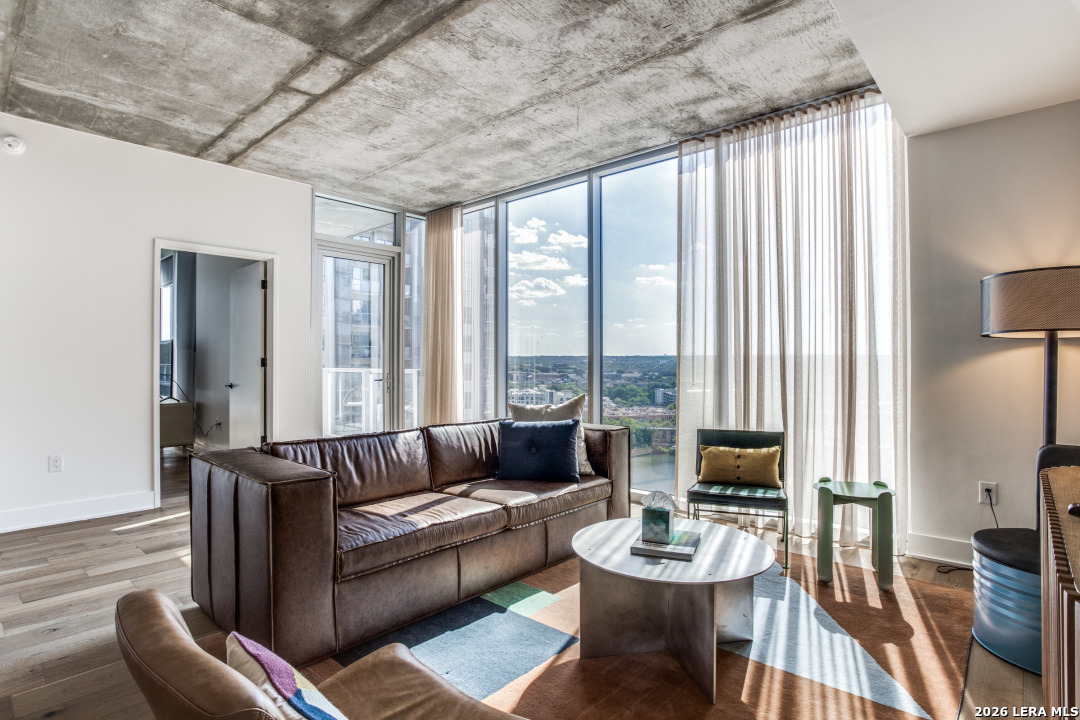 48 East Avenue Austin TX 78701