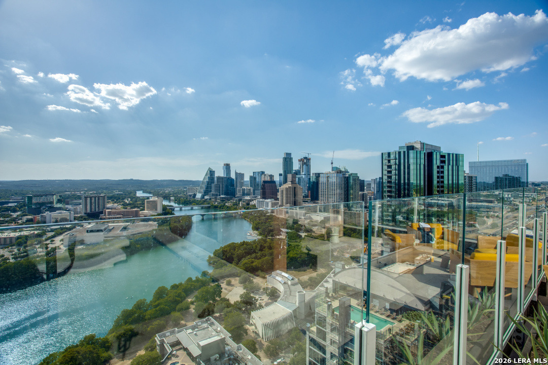 48 East Avenue Austin TX 78701