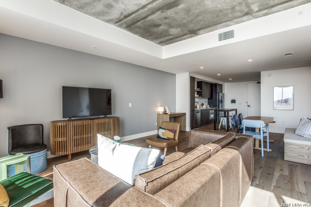 48 East Avenue Austin TX 78701