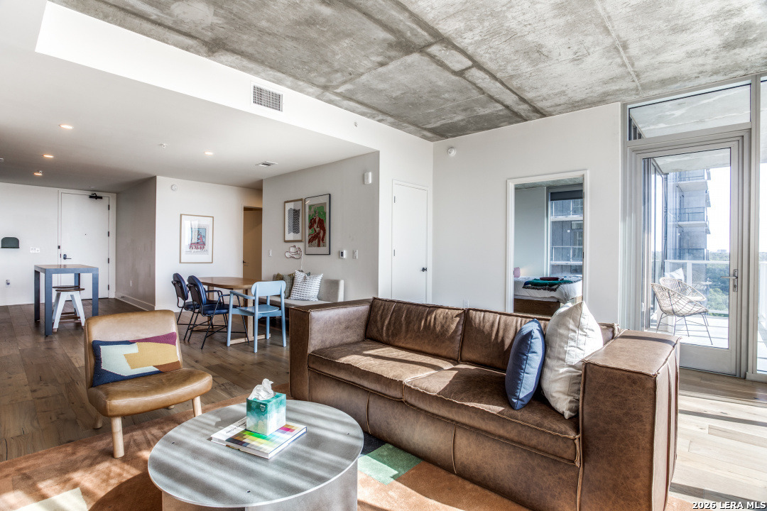 48 East Avenue Austin TX 78701