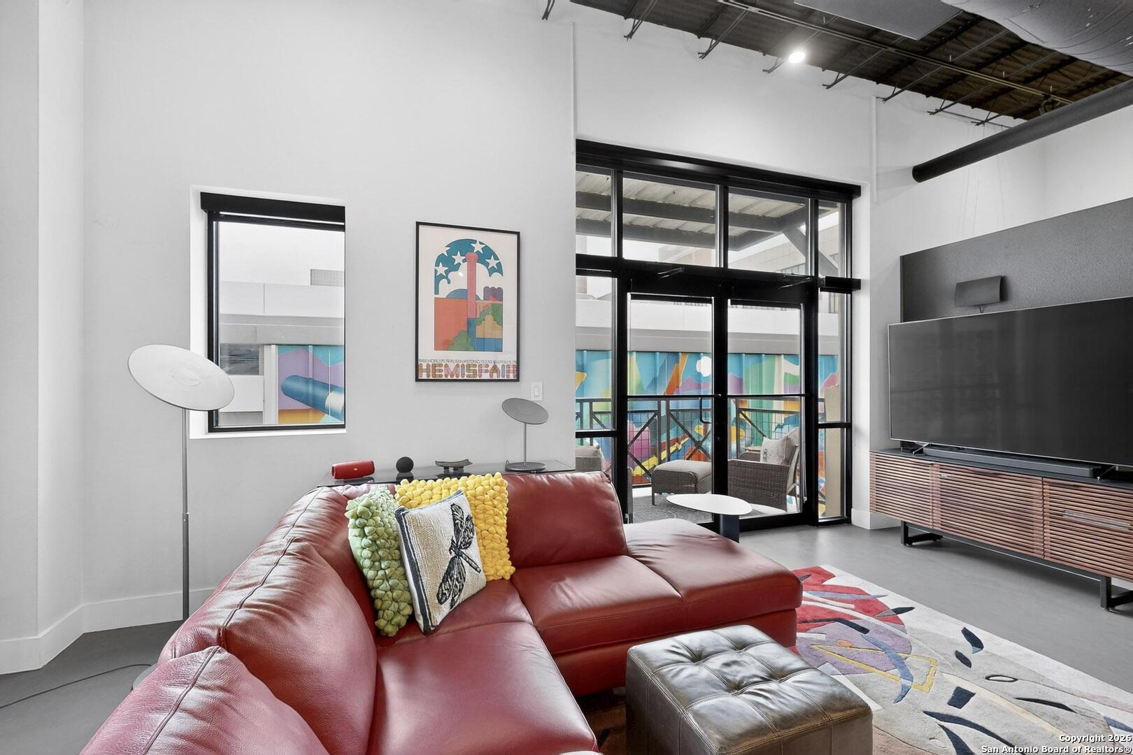 214 E Travis Street San Antonio TX 78205