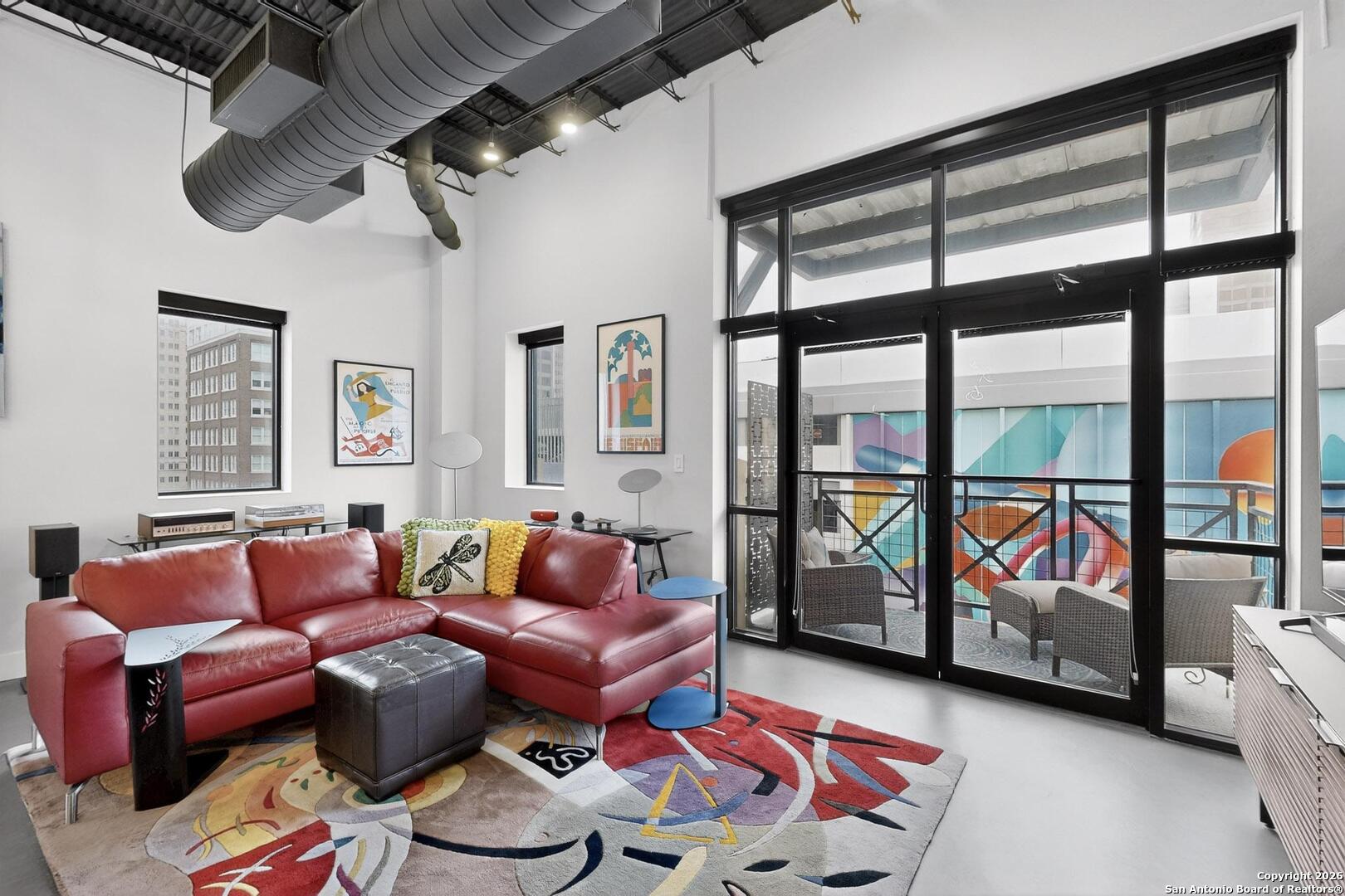 214 E Travis Street San Antonio TX 78205