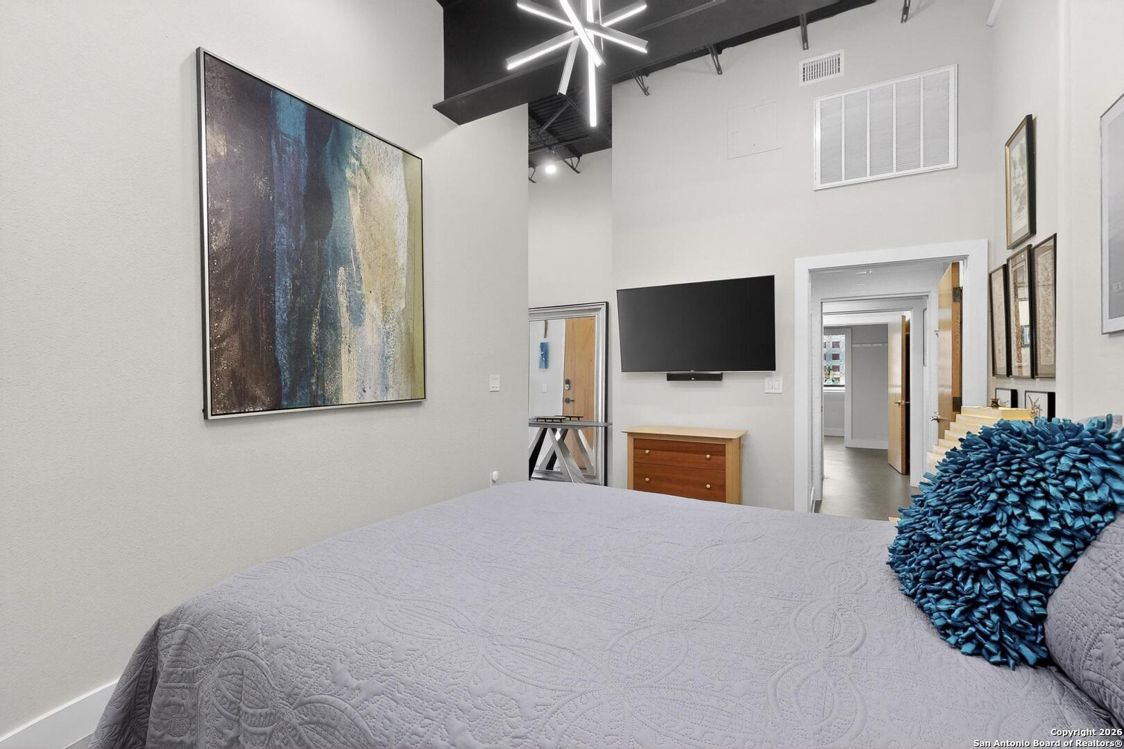 214 E Travis Street San Antonio TX 78205