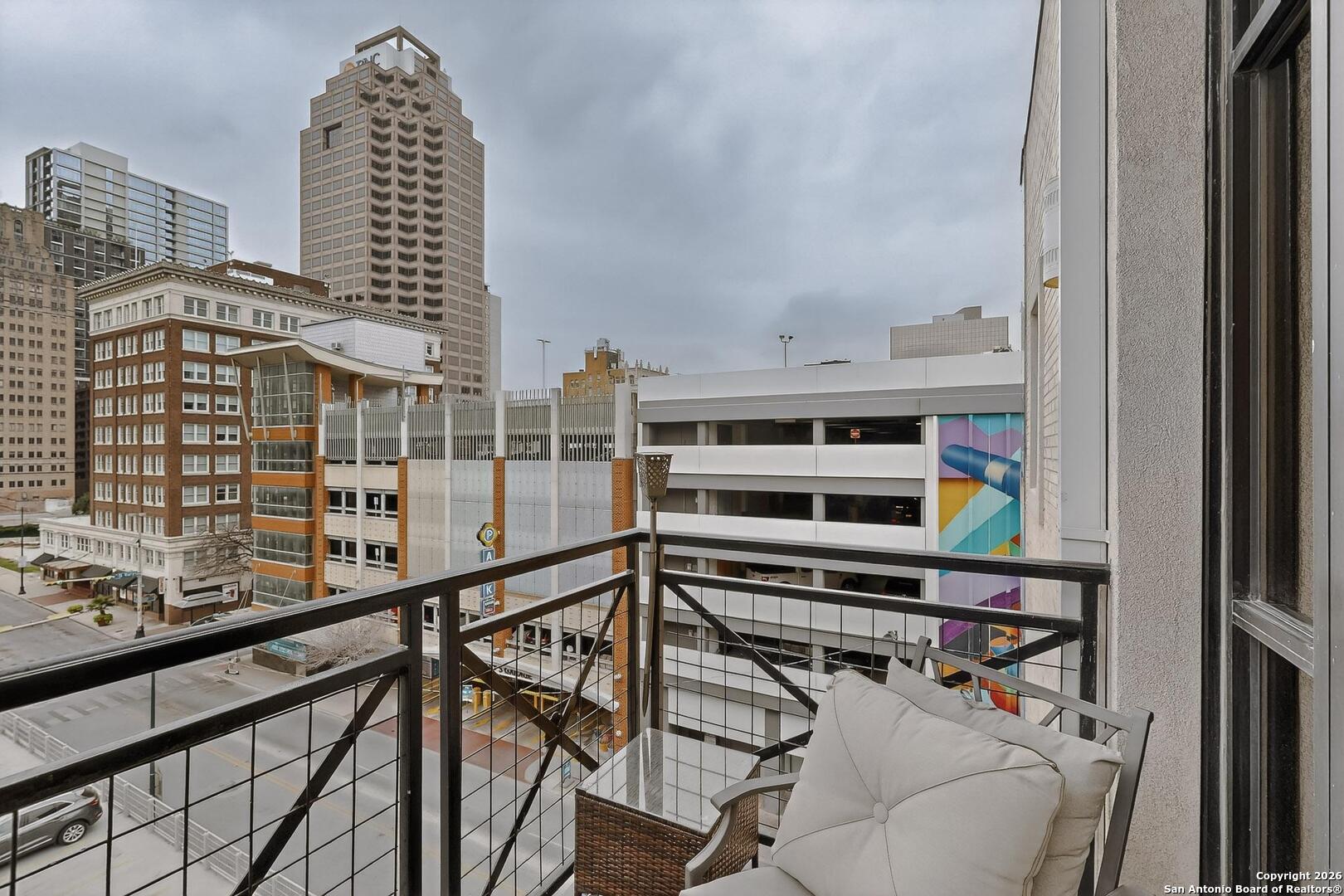 214 E Travis Street San Antonio TX 78205