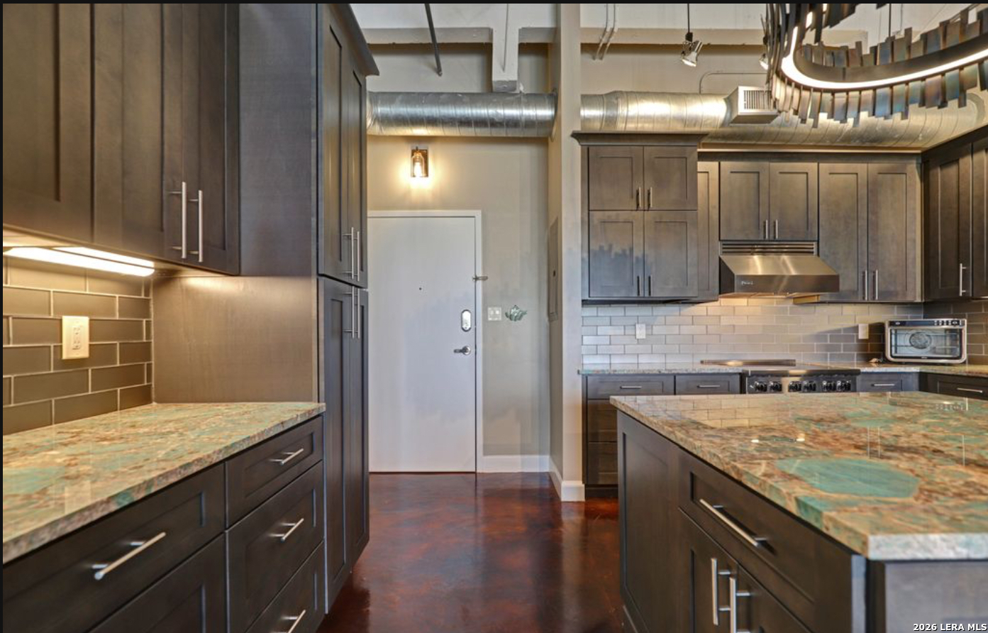 831 S Flores San Antonio TX 78204