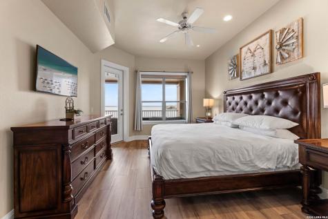 1001 The Cape Horseshoe Bay TX 78657