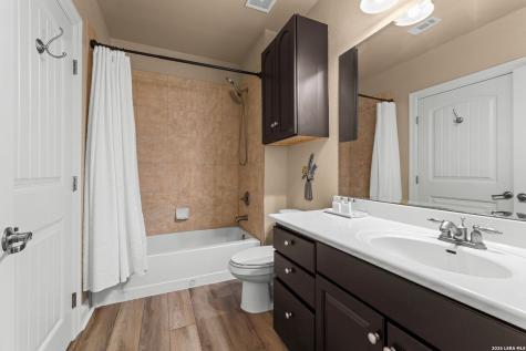 1001 The Cape Horseshoe Bay TX 78657