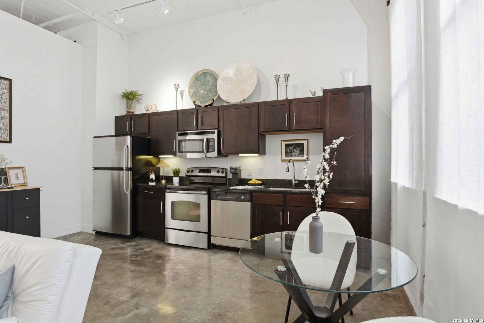 1401 S Flores San Antonio TX 78204