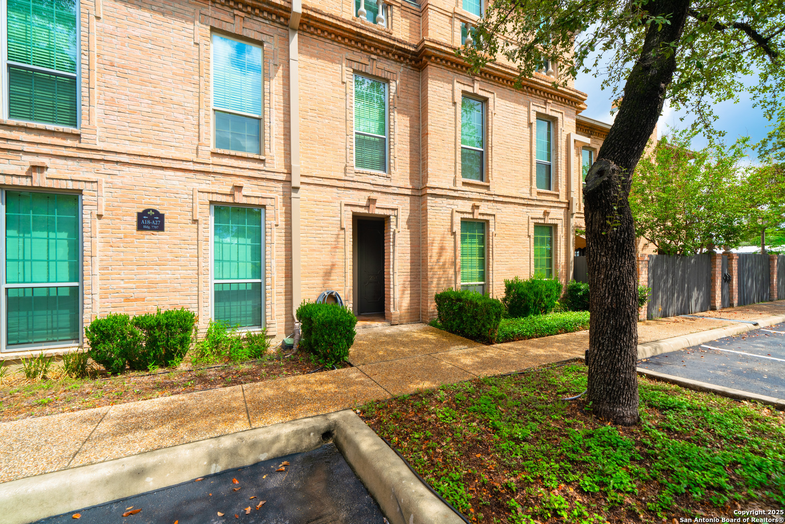 7707 Broadway San Antonio TX 78209