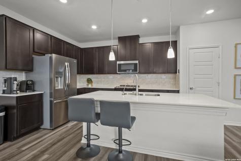 14839 Vance Jackson #312 San Antonio TX 78249