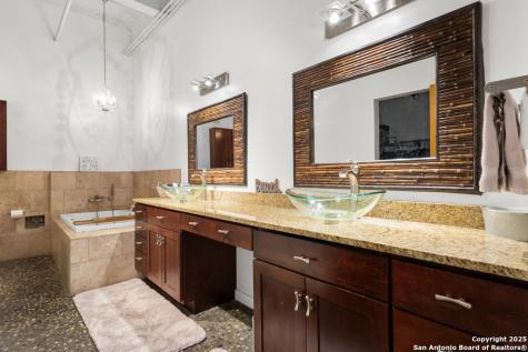 1339 S Flores San Antonio TX 78204