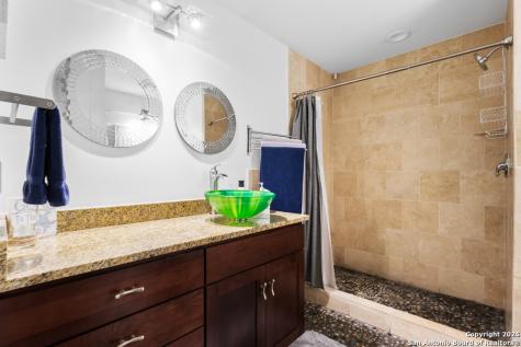 1339 S Flores San Antonio TX 78204