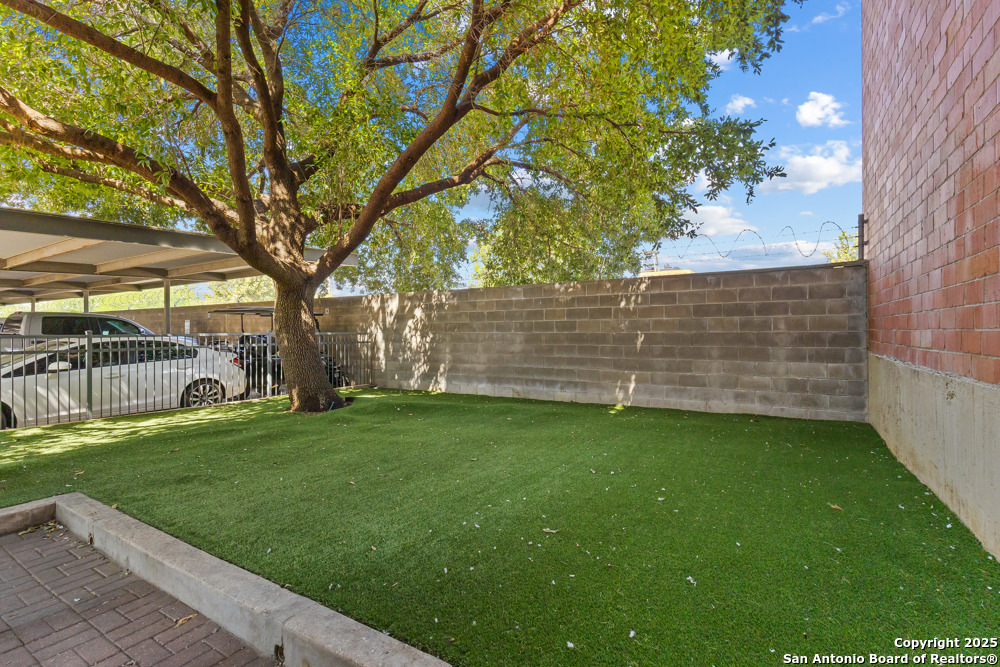 1339 S Flores San Antonio TX 78204