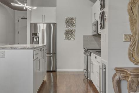 214 E Travis Street San Antonio TX 78205