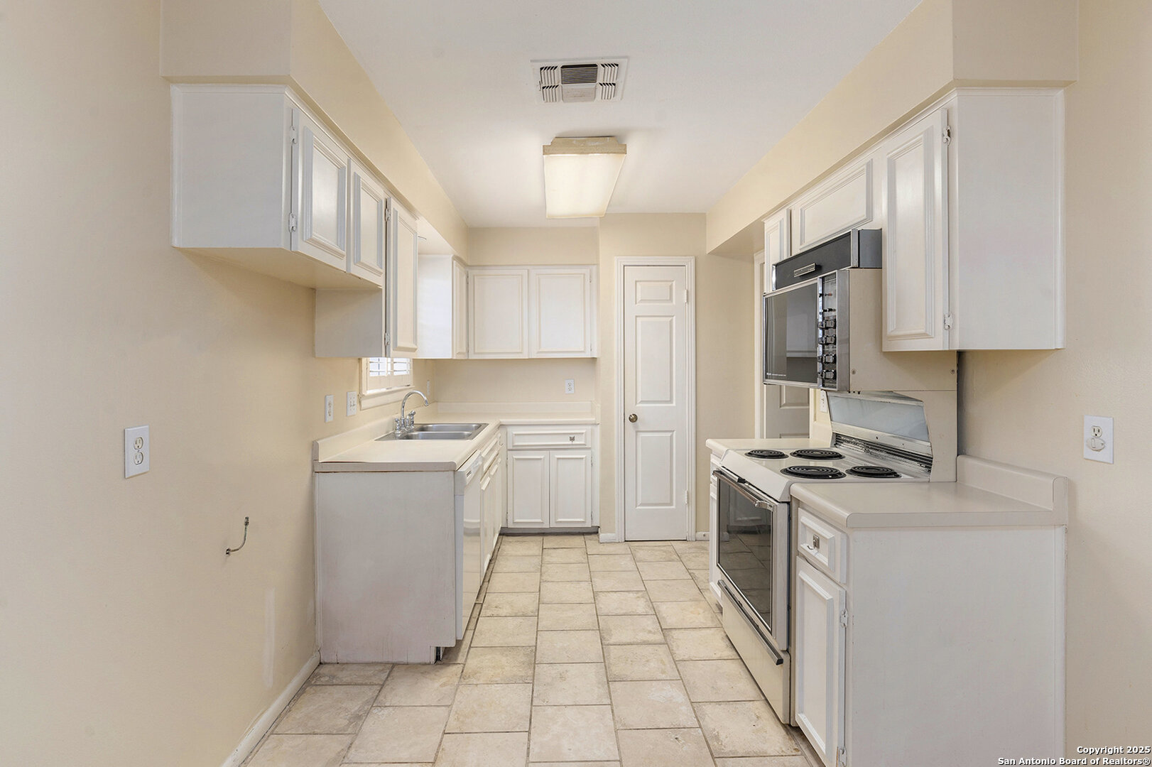 165 W Rampart San Antonio TX 78216