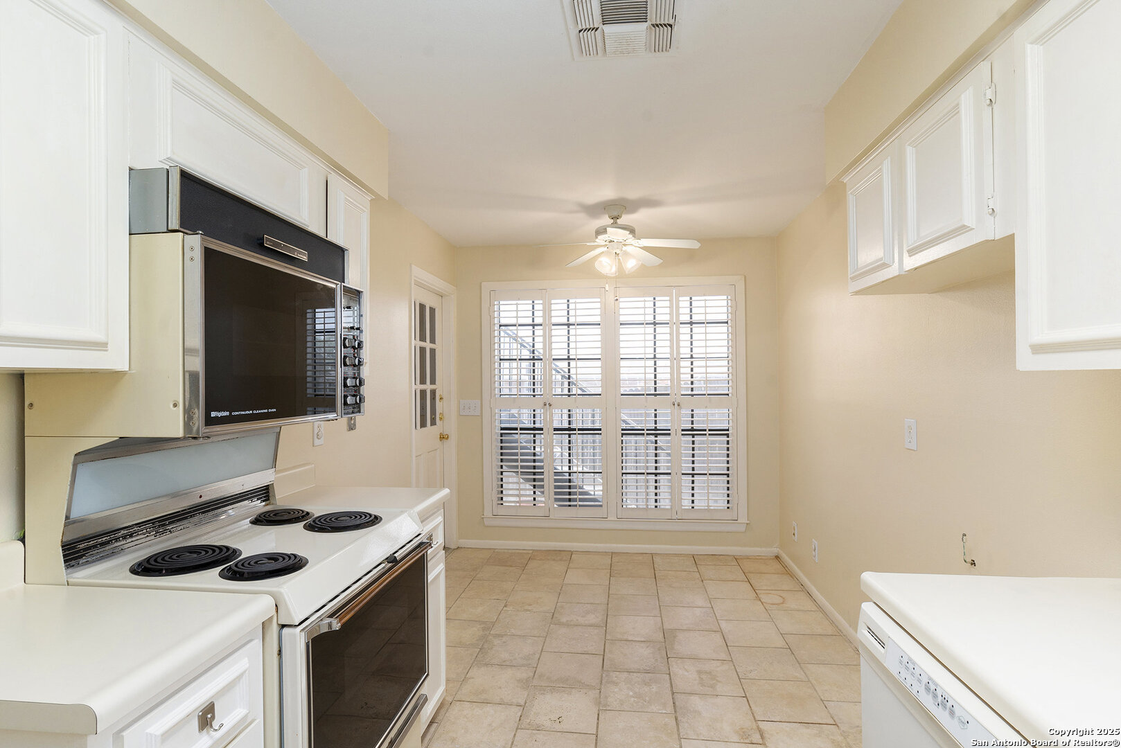 165 W Rampart San Antonio TX 78216