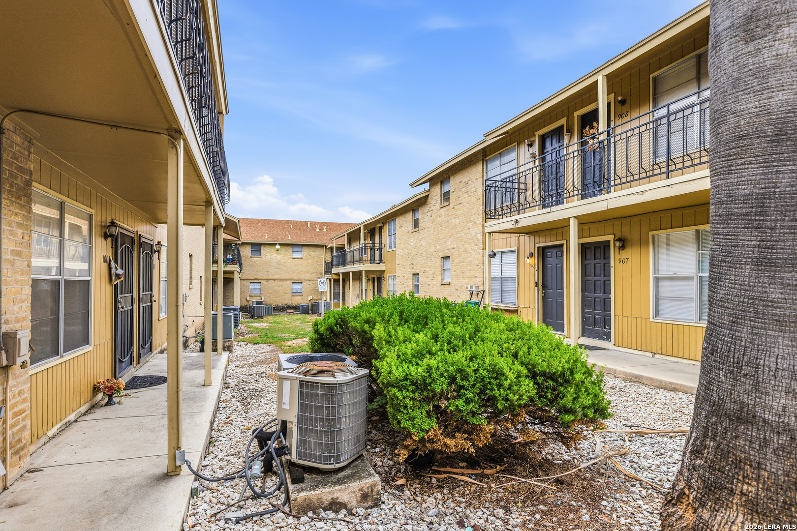 923 Vance Jackson San Antonio TX 78201